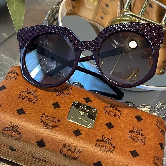 ?Beautiful MCM Sunglasses Cat Eye 52mm Acetate? - www  display picture 3